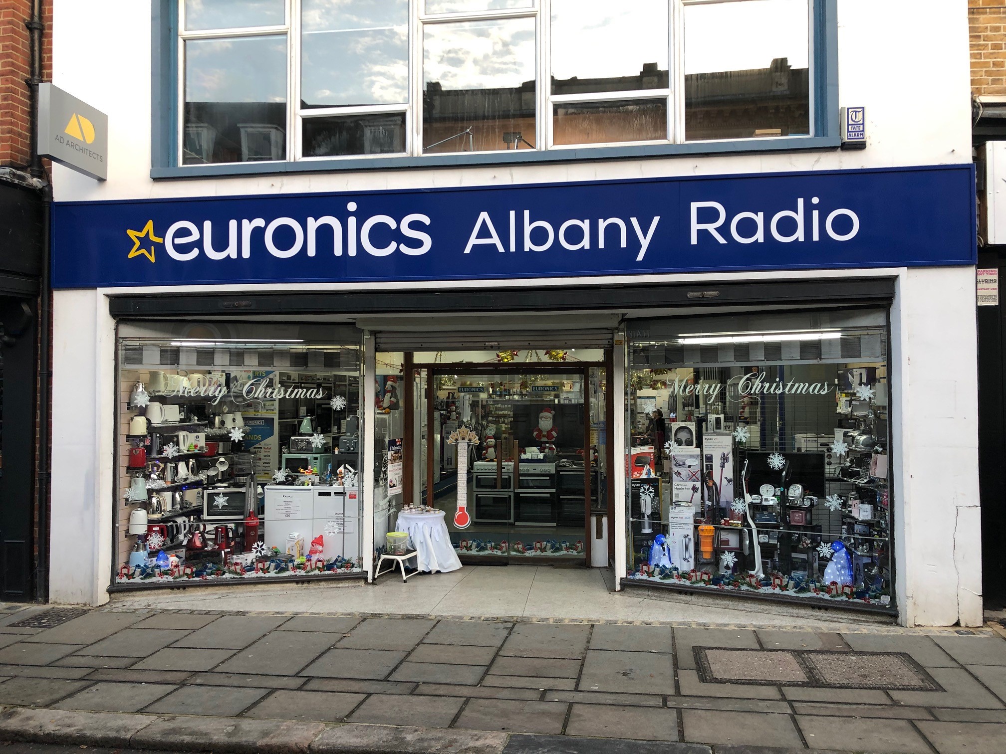 Albany Radio - Hertford